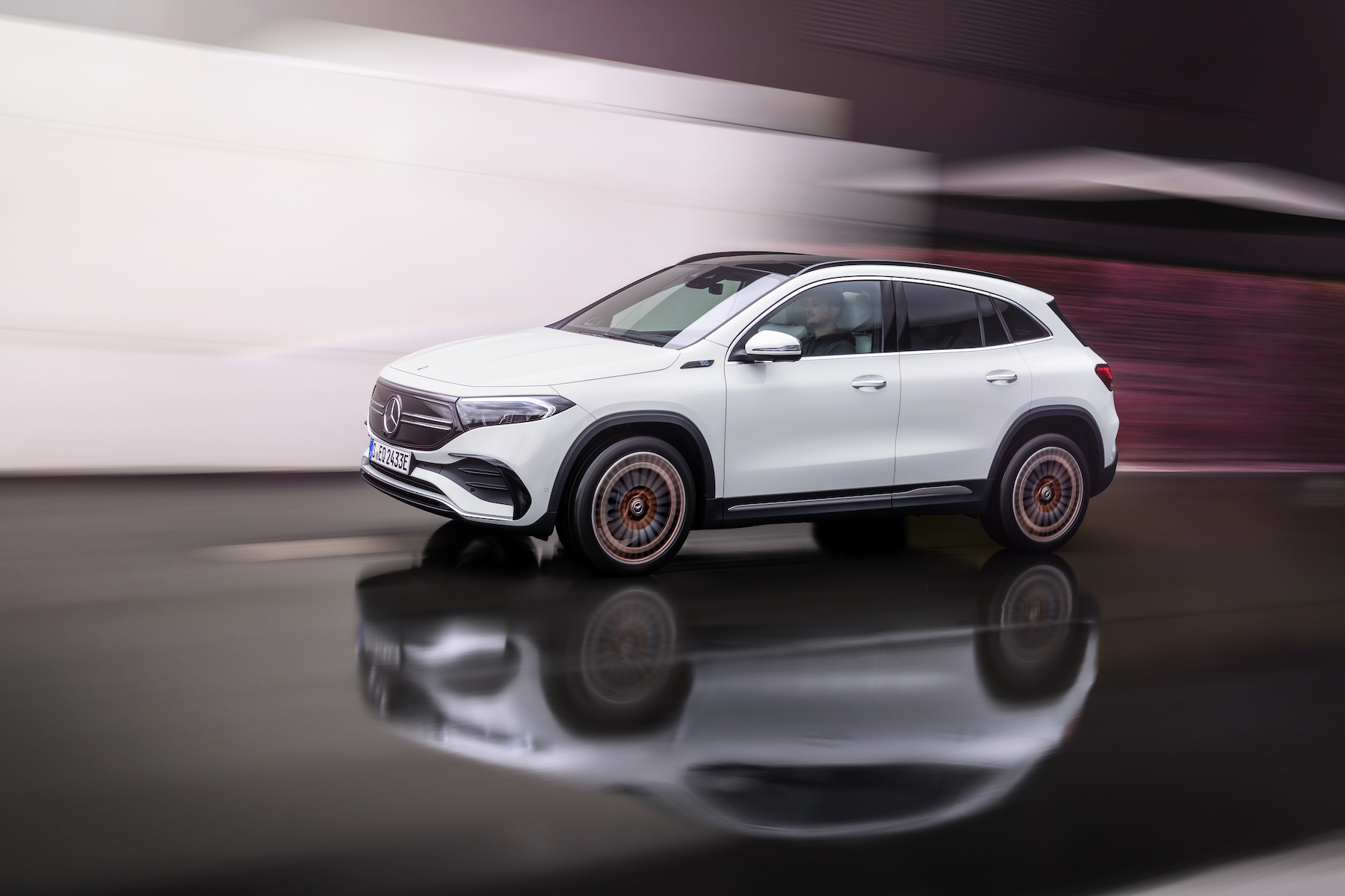 5 key things to know about the new 2021 Mercedes EQA Car Keys