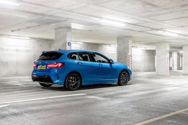 5 cars that can park themselves - Car Keys