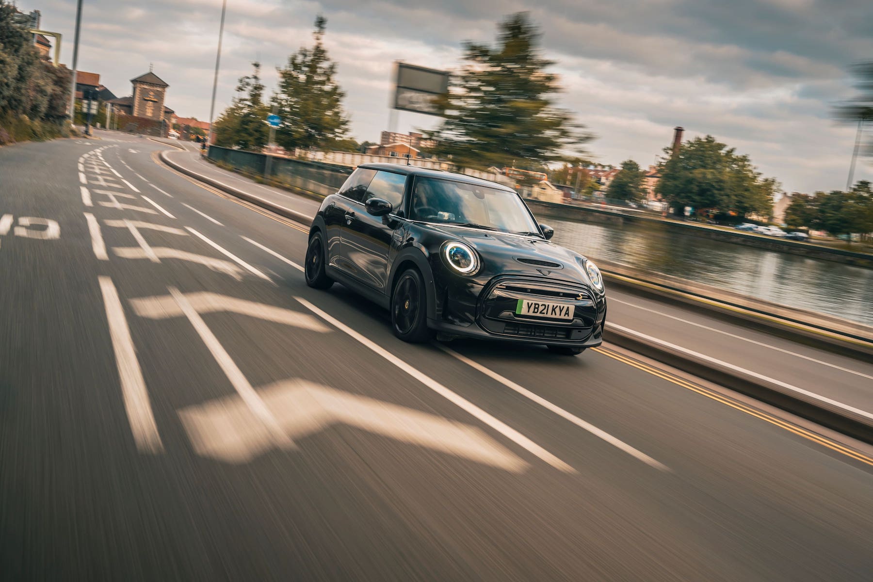 New mini electric 2022 deals
